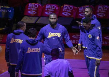 NBA Prop Bets Today (12/9/21) - LeBron Poised for Big Night at Grizzlies