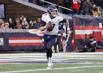 San Francisco 49ers at Tennessee Titans Picks, Odds, & Lines