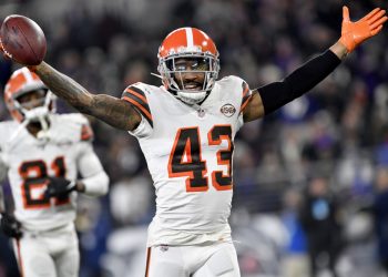 Monday Night Football Picks, Odds & Lines - Browns at Steelers